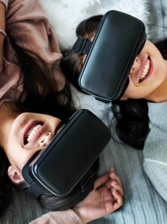women-experiencing-virtual-reality-with-vr-headset-P8EWPYR.jpg women-experiencing-virtual-reality-with-vr-headset-P8EWPYR.jpg